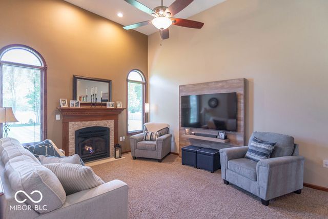 9437 Gladstone Drive, Pittsboro, IN 46167