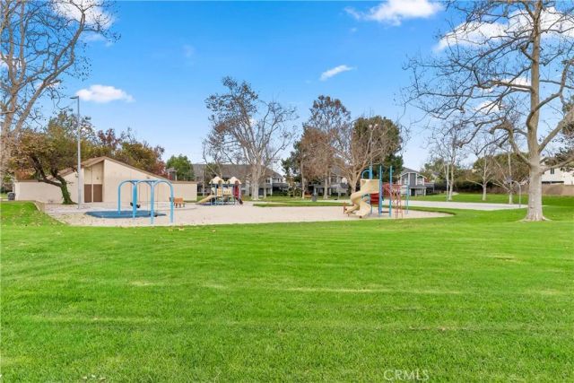 18312 PARKVIEW LANE 202, Huntington Beach, CA 92648