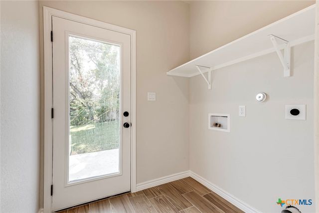 1420 Canyon Bend, Canyon Lake, TX 78133