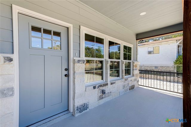 1420 Canyon Bend, Canyon Lake, TX 78133