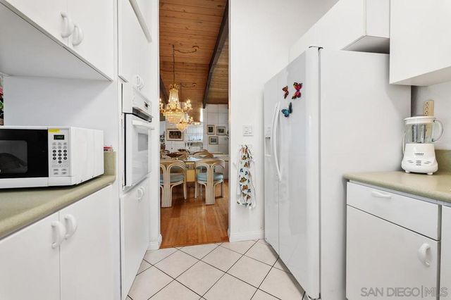 4473 Charger Blvd, San Diego, CA 92117