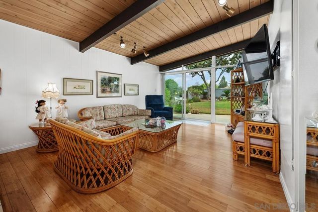 4473 Charger Blvd, San Diego, CA 92117