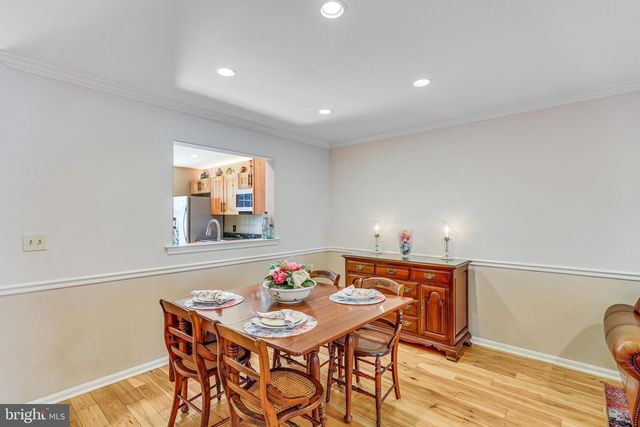 329 S PICKETT ST, Alexandria, VA 22304