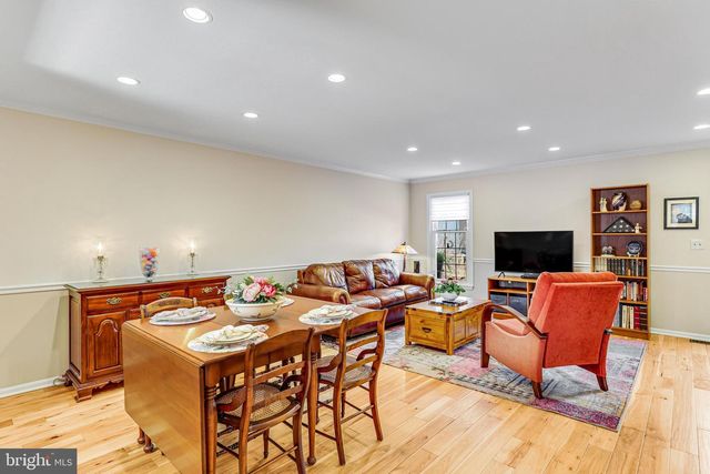 329 S PICKETT ST, Alexandria, VA 22304