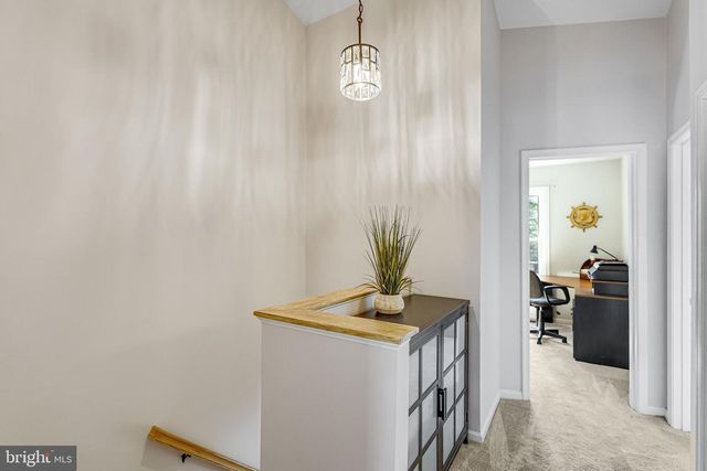 329 S PICKETT ST, Alexandria, VA 22304