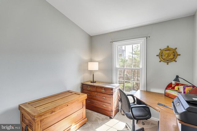 329 S PICKETT ST, Alexandria, VA 22304