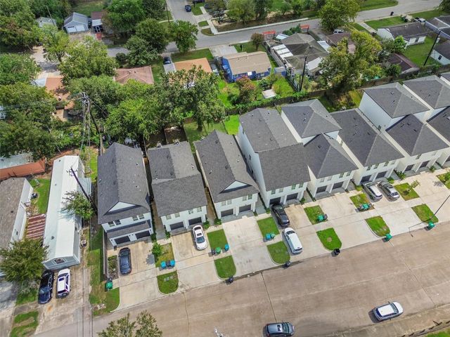3227 Real Street B, Houston, TX 77087