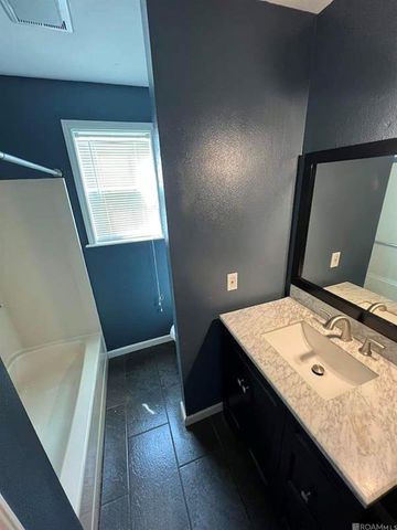 8725 Fairoaks St, Denham Springs, LA 70726