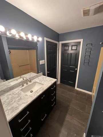 8725 Fairoaks St, Denham Springs, LA 70726