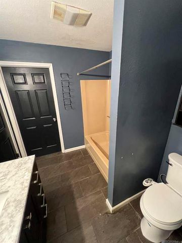 8725 Fairoaks St, Denham Springs, LA 70726
