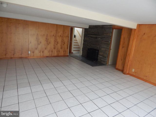 319 MONROE AVE, Edgewater Park, NJ 08010
