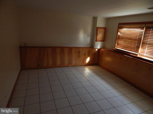 319 MONROE AVE, Edgewater Park, NJ 08010