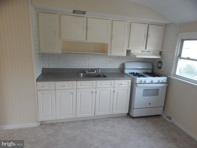 319 MONROE AVE, Edgewater Park, NJ 08010