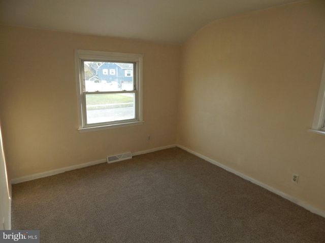 319 MONROE AVE, Edgewater Park, NJ 08010