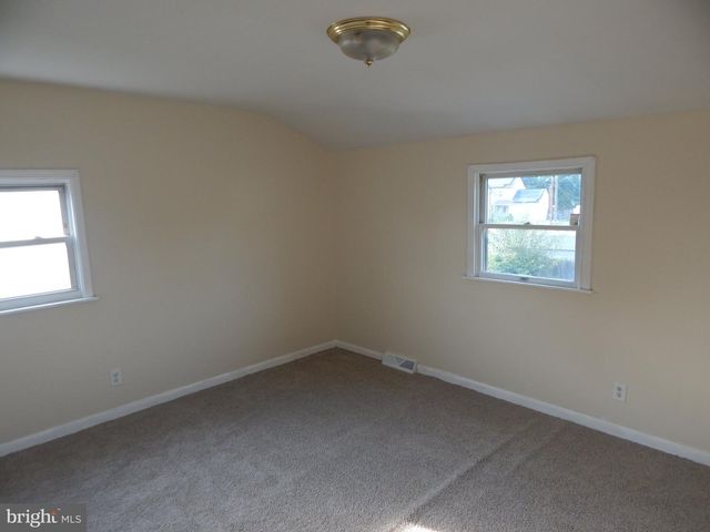 319 MONROE AVE, Edgewater Park, NJ 08010