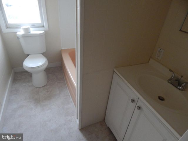 319 MONROE AVE, Edgewater Park, NJ 08010