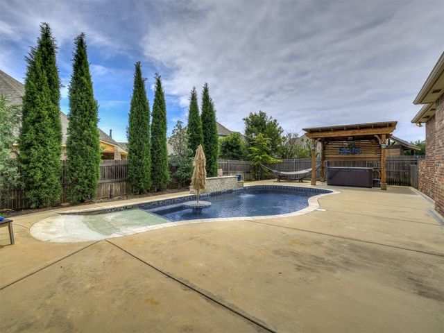 4311 Moorgate Drive, Norman, OK 73072
