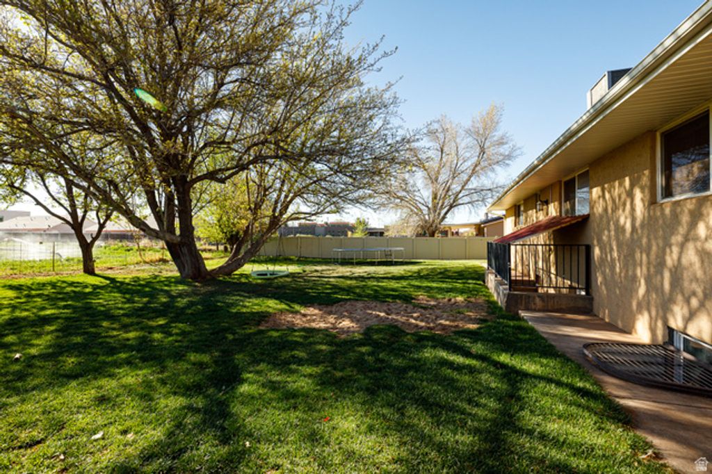 Image 35 of property listing at 611 S 175 E, Kanab, UT 84741