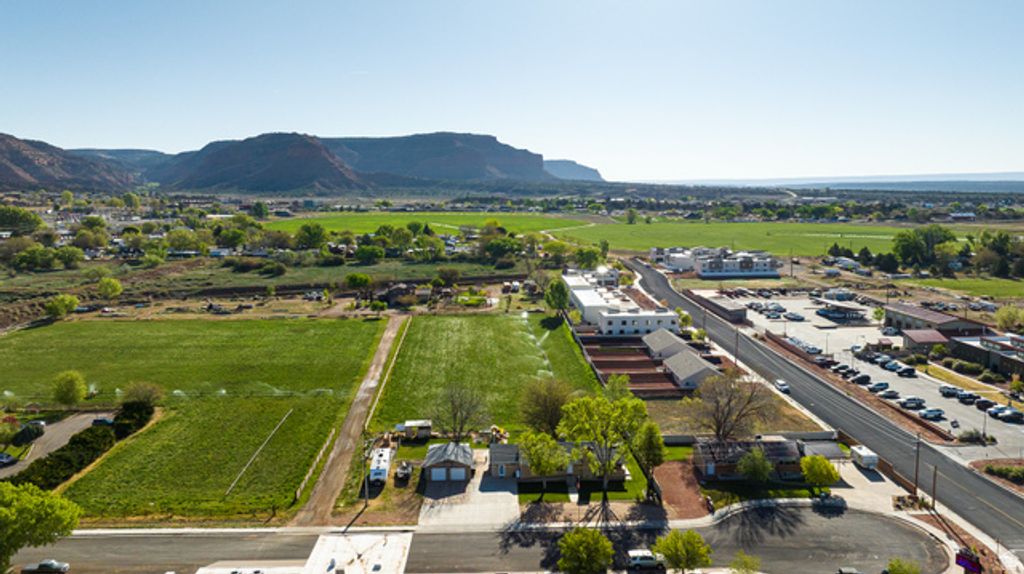 Image 40 of property listing at 611 S 175 E, Kanab, UT 84741