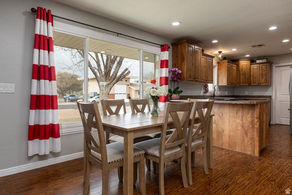 Image 10 of property listing at 611 S 175 E, Kanab, UT 84741