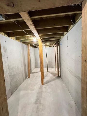 2411 W 177th Terrace, Overland Park, KS 66085