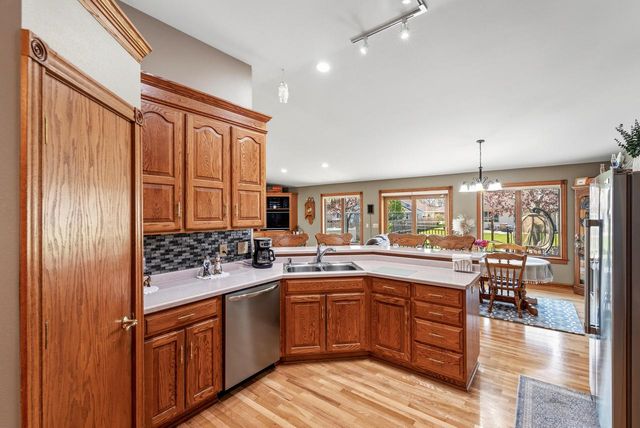 489 Braatz DRIVE, Kewaskum, WI 53040