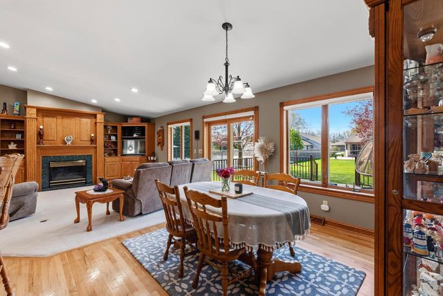 489 Braatz DRIVE, Kewaskum, WI 53040