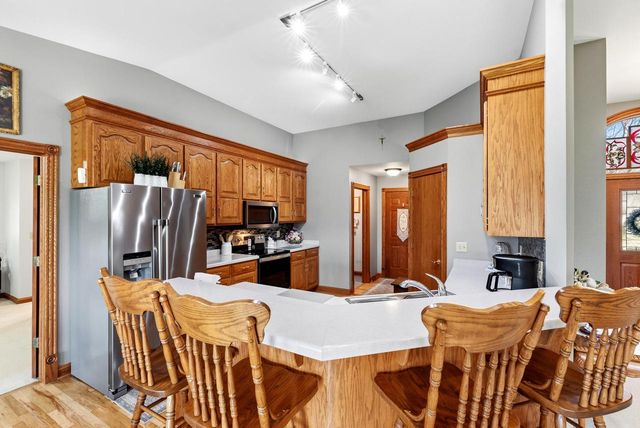 489 Braatz DRIVE, Kewaskum, WI 53040