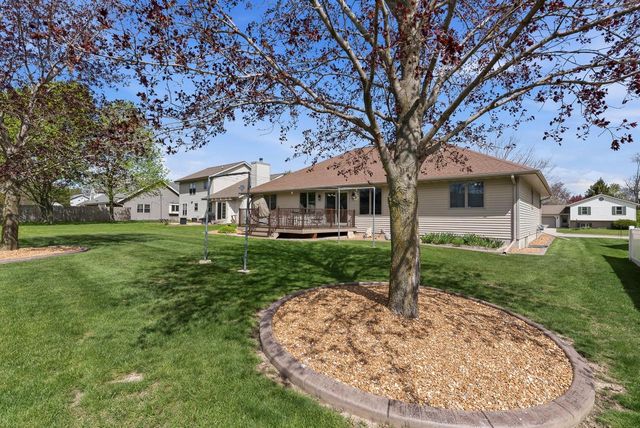 489 Braatz DRIVE, Kewaskum, WI 53040