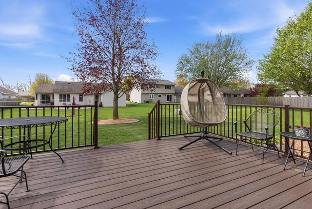 489 Braatz DRIVE, Kewaskum, WI 53040