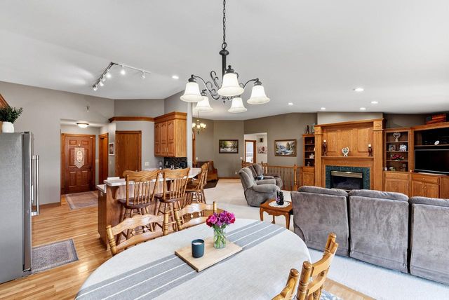 489 Braatz DRIVE, Kewaskum, WI 53040