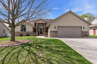 489 Braatz DRIVE, Kewaskum, WI 53040