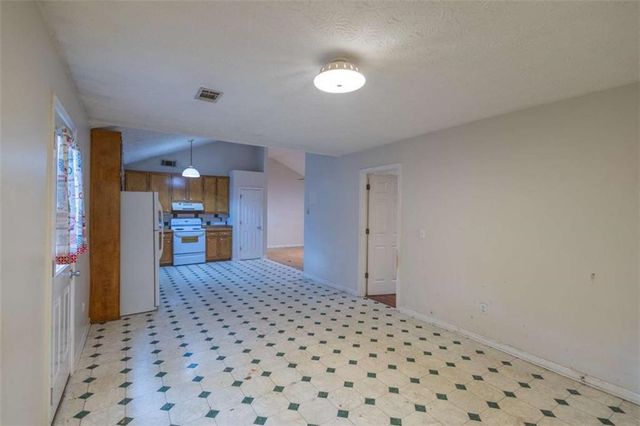 585 Cowan Road, Covington, GA 30016