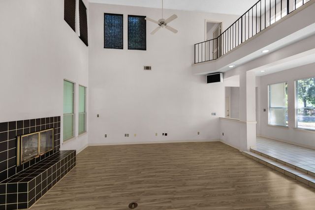 905 Woodbriar Court, Fort Walton Beach, FL 32547