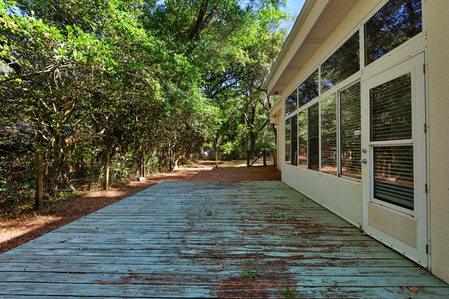 905 Woodbriar Court, Fort Walton Beach, FL 32547