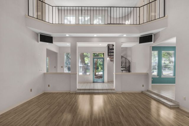 905 Woodbriar Court, Fort Walton Beach, FL 32547