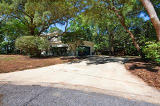 905 Woodbriar Court, Fort Walton Beach, FL 32547