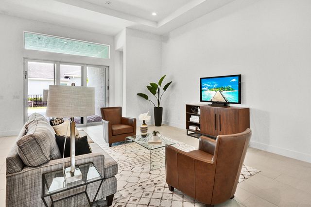 10005 Driftwood Way, Palm Beach Gardens, FL 33412