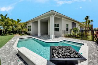 10005 Driftwood Way, Palm Beach Gardens, FL 33412
