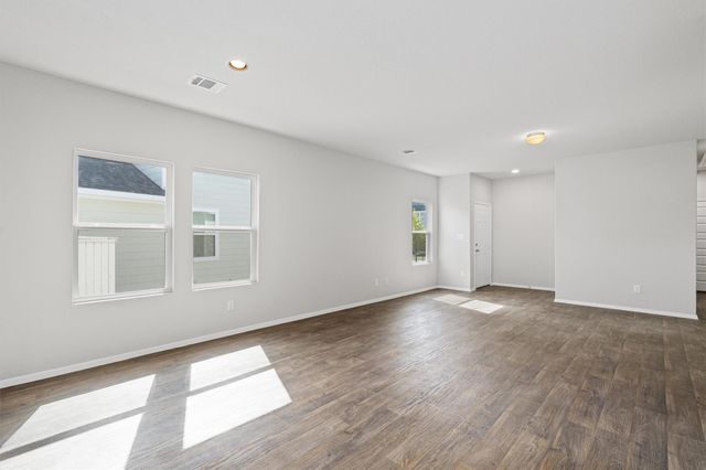 122 Bluestem DR, Elgin, TX 78621