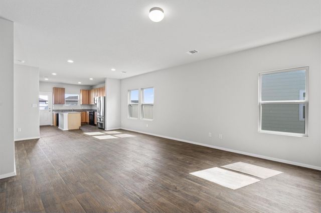 122 Bluestem DR, Elgin, TX 78621