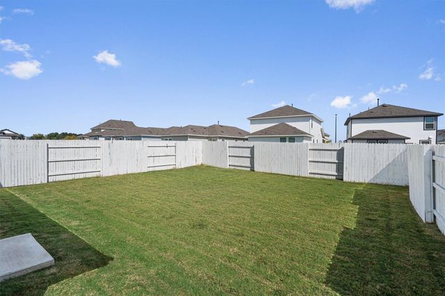 122 Bluestem DR, Elgin, TX 78621