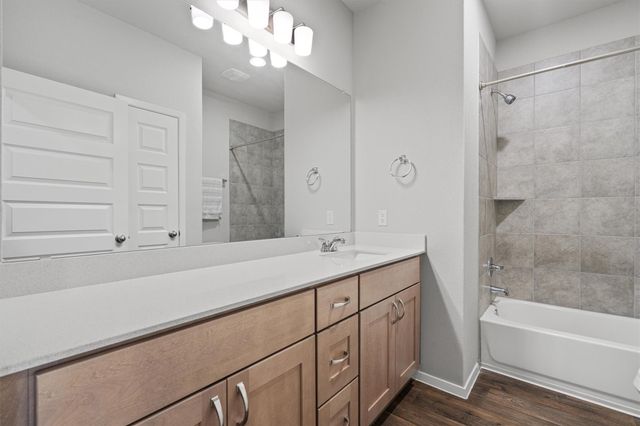 122 Bluestem DR, Elgin, TX 78621