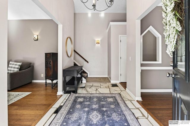 409 Greenbriar Court, Bellevue, NE 68005