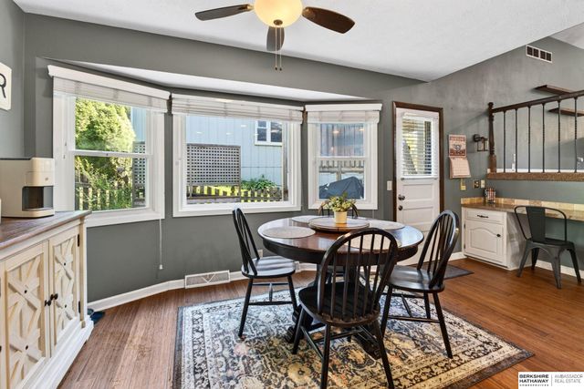 409 Greenbriar Court, Bellevue, NE 68005