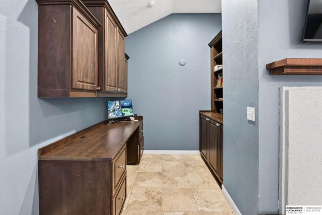 409 Greenbriar Court, Bellevue, NE 68005