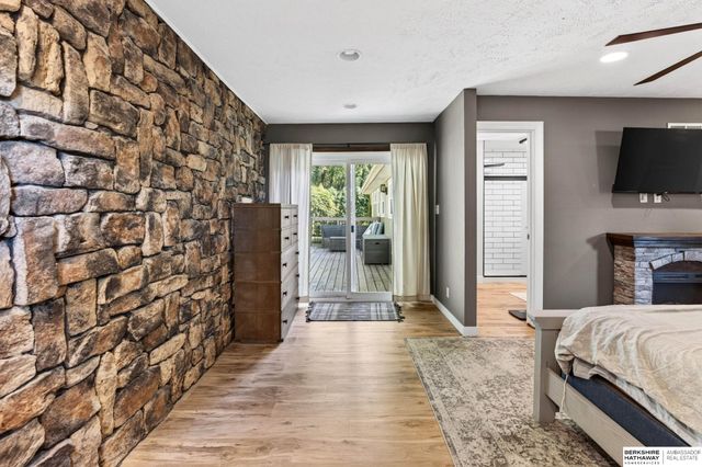 409 Greenbriar Court, Bellevue, NE 68005