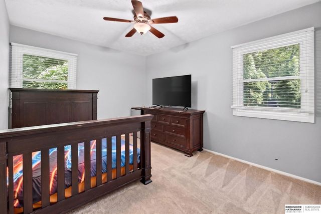 409 Greenbriar Court, Bellevue, NE 68005