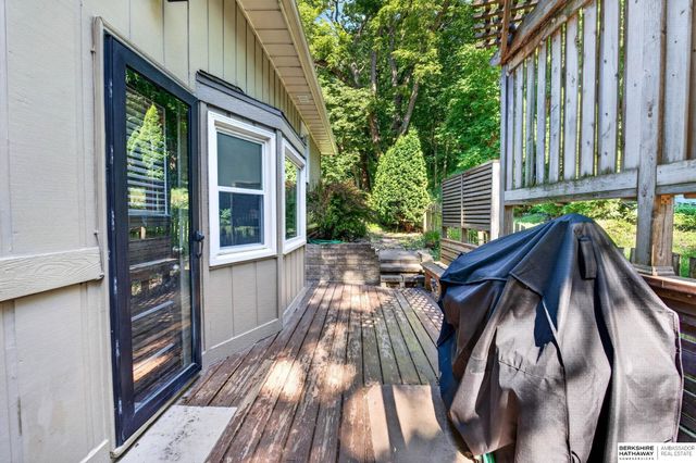 409 Greenbriar Court, Bellevue, NE 68005
