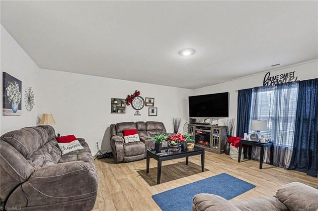 236 Ashfield Lane, Lexington, NC 27292